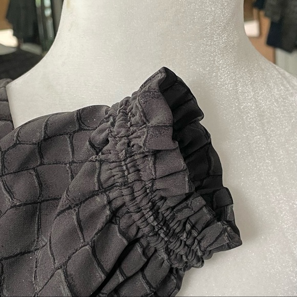 🌸3. Michael Kors dress 
Size 2 100% silk - Picture 7 of 12